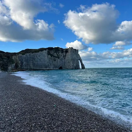 L'oasis Des Falaises, Serre Tropicale, Piscine Et Grand Jardin Semesterbostad *